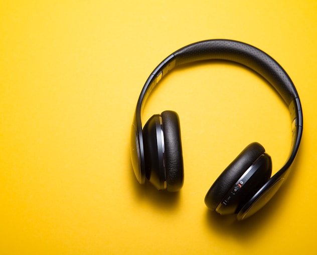 Earphones & Audio